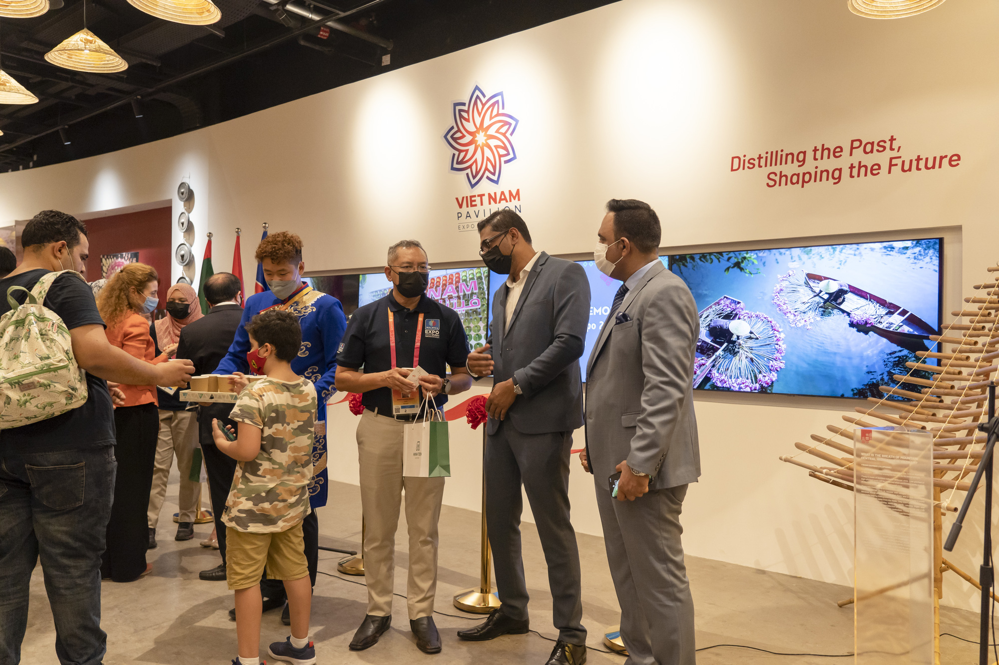 Lễ Khai trương Nhà triển lãm Việt Nam tại EXPO 2020 Dubai - Ảnh 10.