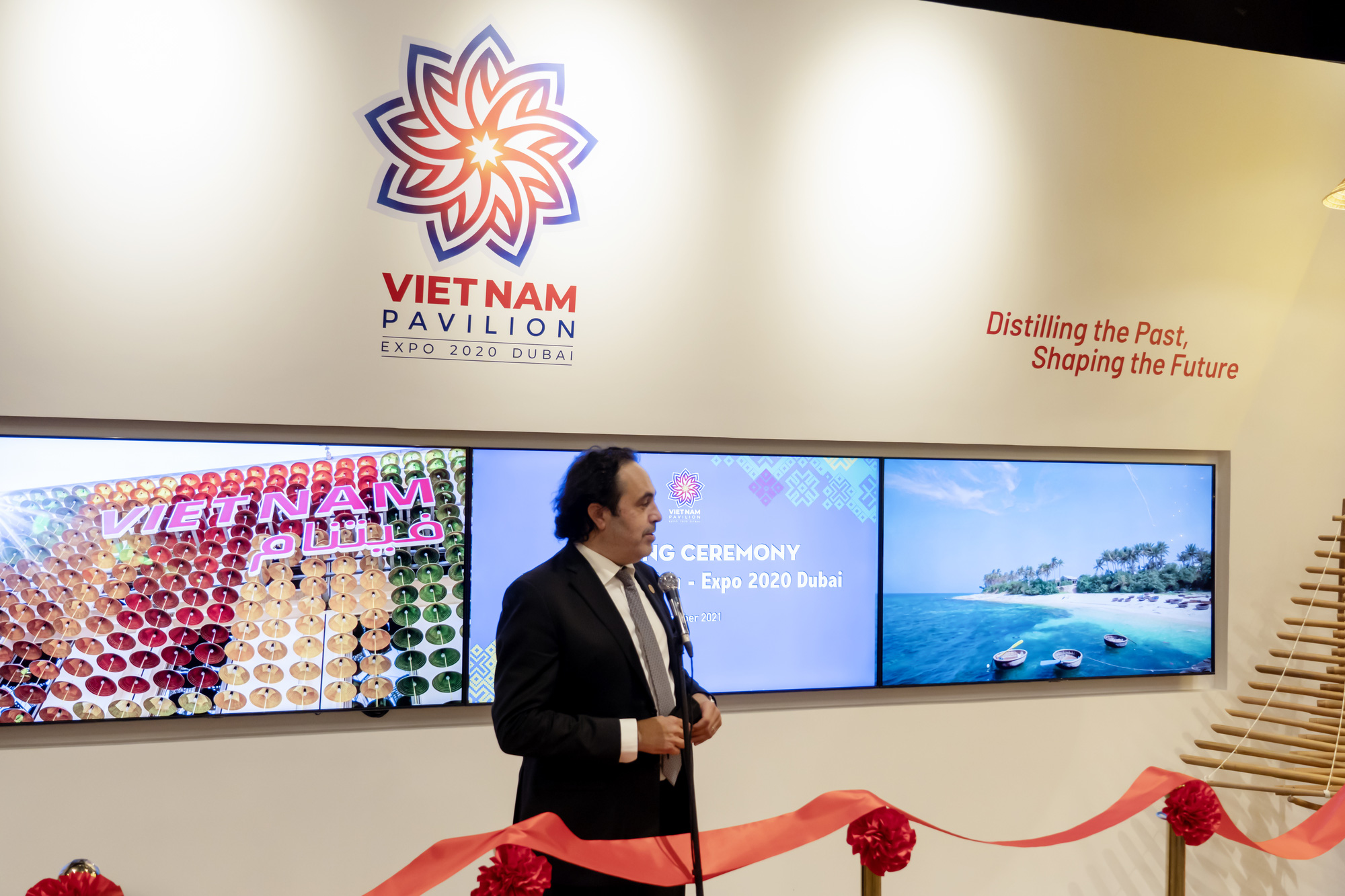 Lễ Khai trương Nhà triển lãm Việt Nam tại EXPO 2020 Dubai - Ảnh 3.