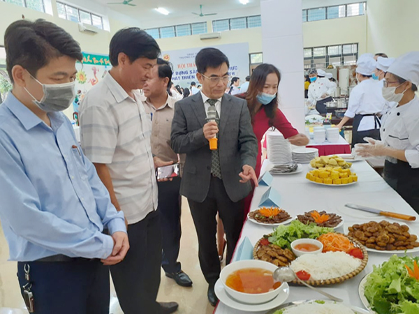Hà Tĩnh: Hội thảo khoa học “Xây dựng sản phẩm ẩm thực Hà Tĩnh để phát triển du lịch” - Ảnh 2.