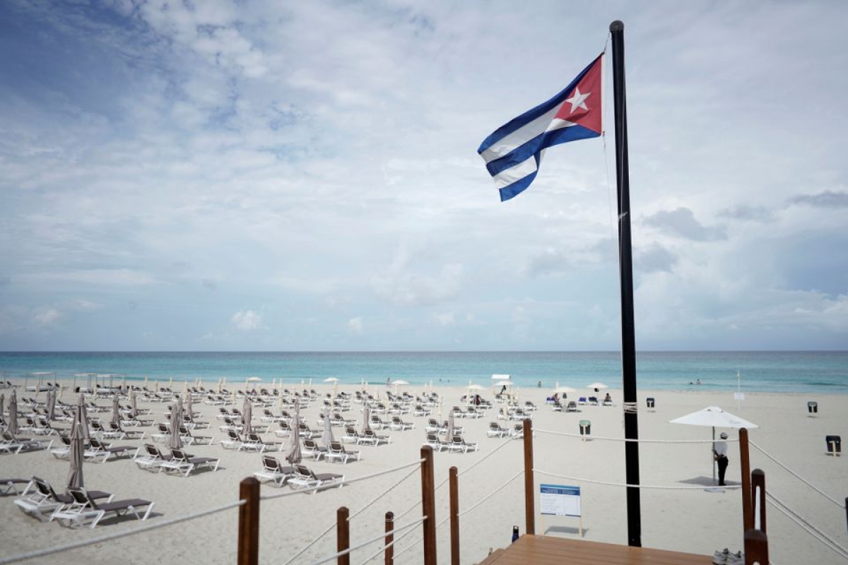 Cuba mở cửa biên giới và nới lỏng yêu cầu về nhập cảnh để đón khách du lịch - Ảnh 1.