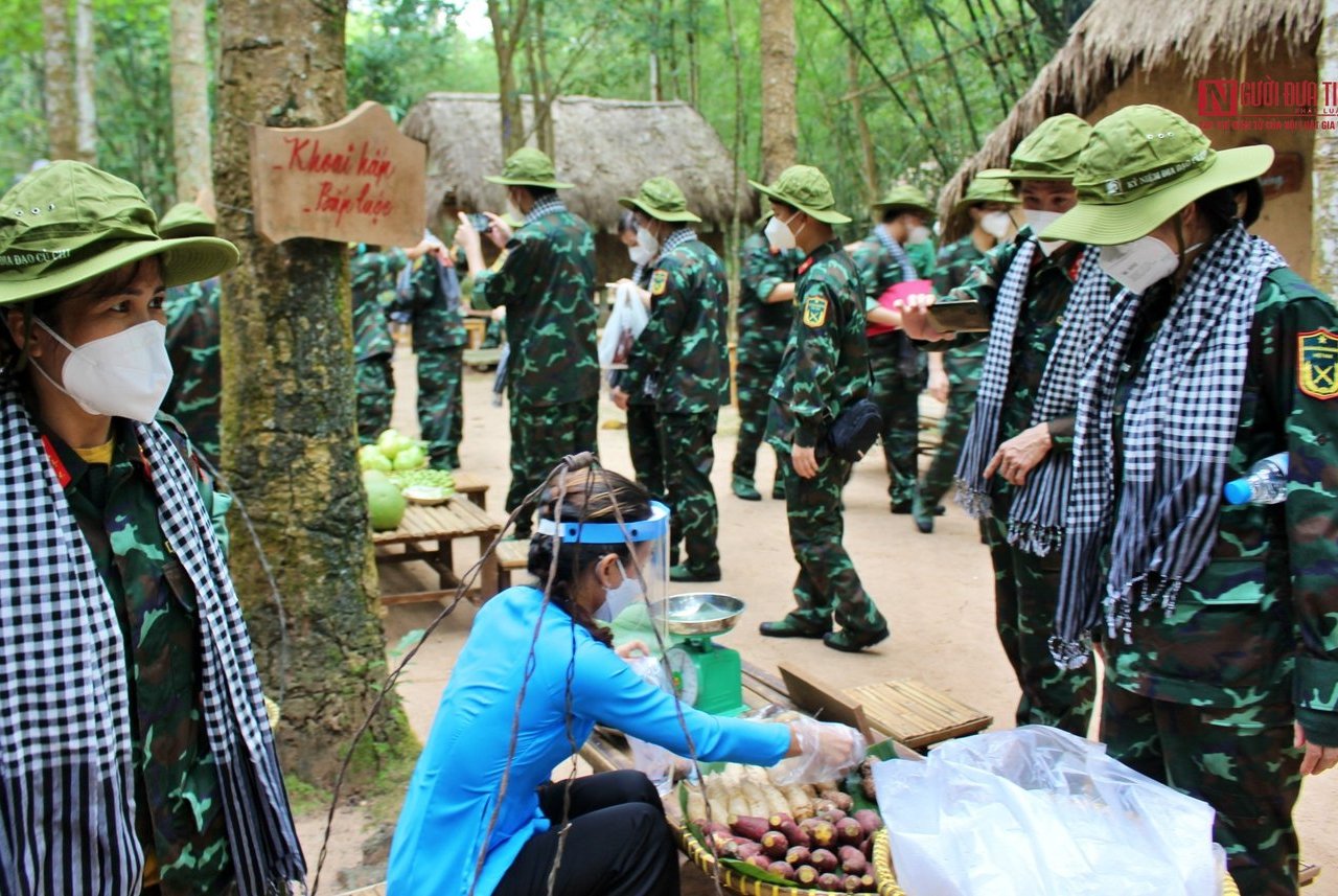 Thành phố Hồ Chí Minh từng bước tái khởi động ngành Du lịch - Ảnh 1.