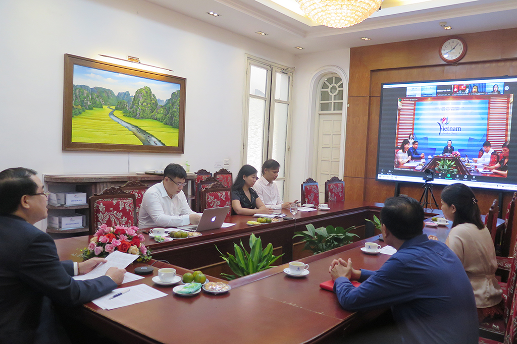 Việt Nam chia sẻ với Colombia kinh nghiệm quản lý du lịch tại di sản Tràng An - Ảnh 4.
