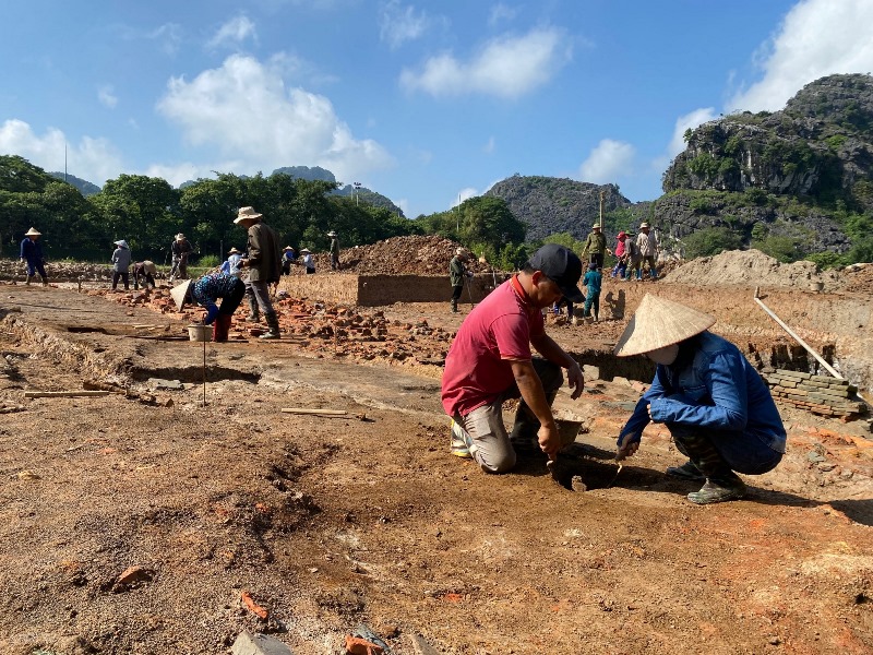 Ninh Bình: Phát lộ nhiều dấu tích giá trị lịch sử ở đền thờ vua Lê Đại Hành - Ảnh 1.