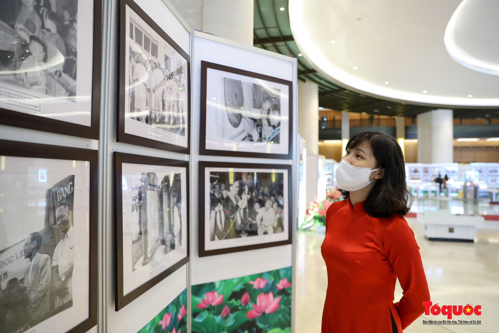 Triển lãm “Văn hóa soi đường cho quốc dân đi” trưng bày 320 tác phẩm ảnh nghệ thuật tiêu biểu - Ảnh 5.