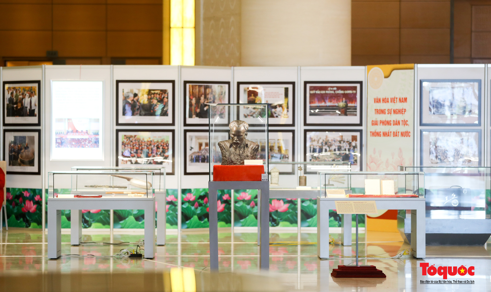 Triển lãm “Văn hóa soi đường cho quốc dân đi” trưng bày 320 tác phẩm ảnh nghệ thuật tiêu biểu - Ảnh 3.