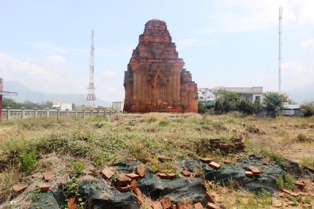 Ninh Thuận: Cần cần quan tâm bảo tồn, phát huy giá trị di tích để thu hút khách du lịch - Ảnh 2.