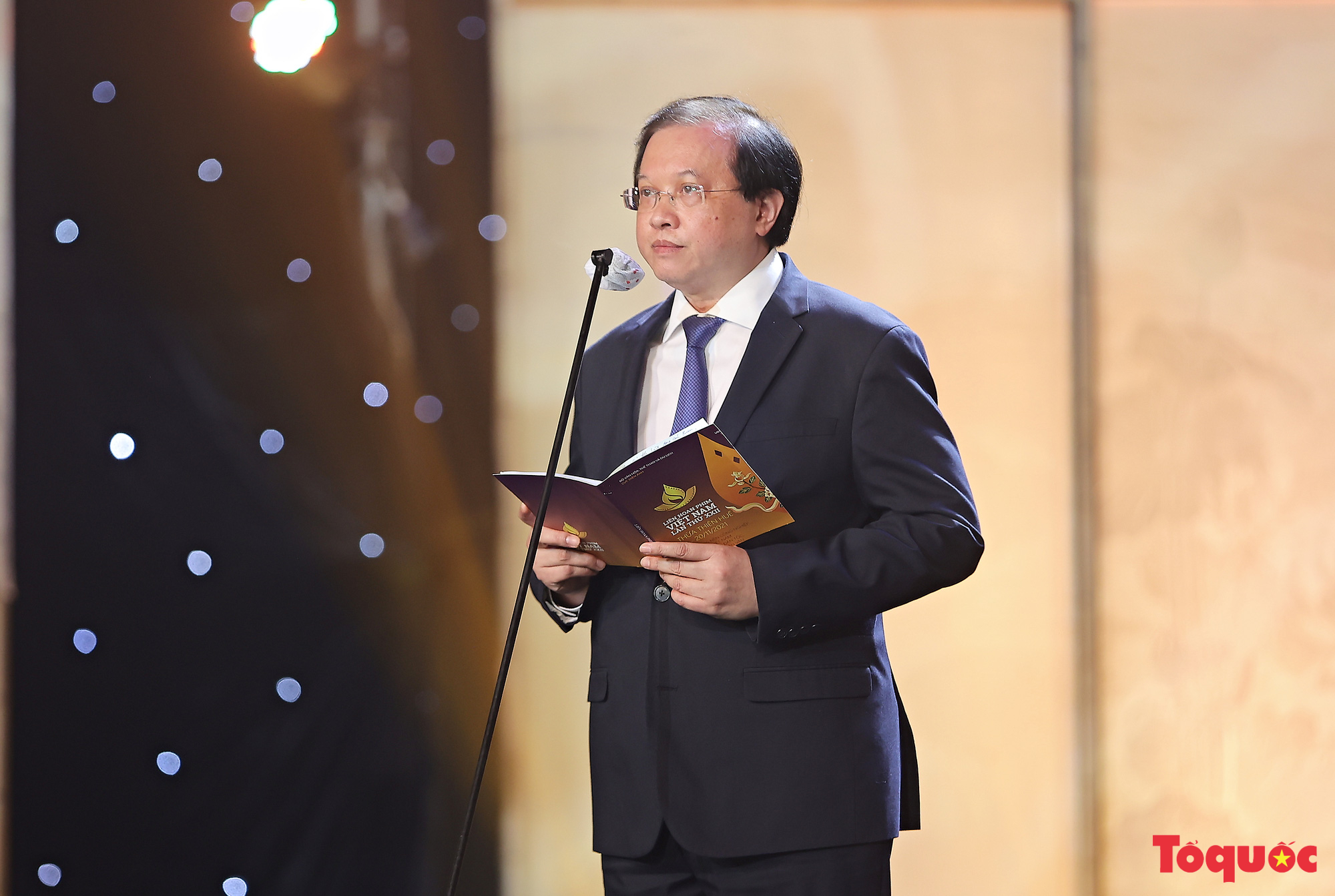 Toàn cảnh Lễ Bế mạc và trao giải Liên hoan phim Việt Nam lần thứ XXII  - Ảnh 3.