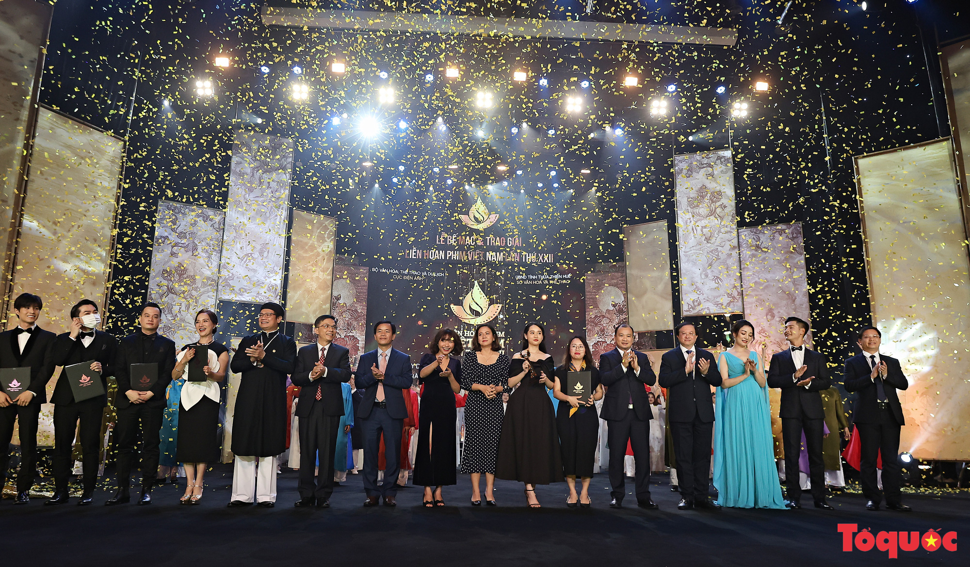 Toàn cảnh Lễ Bế mạc và trao giải Liên hoan phim Việt Nam lần thứ XXII  - Ảnh 17.