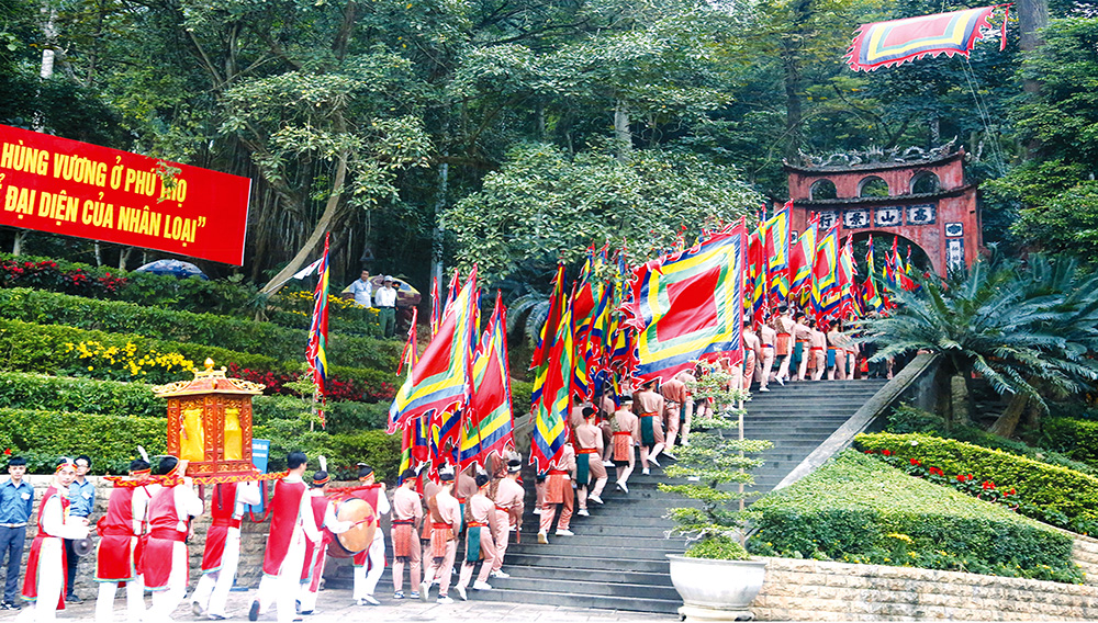 Bảo tồn và phát huy các giá trị di sản văn hóa tại Di tích Quốc gia đặc biệt Đền Hùng