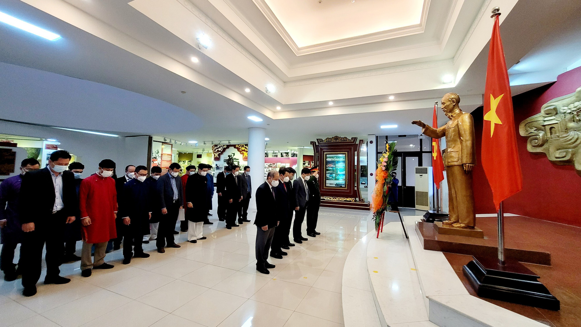 Đón nhận Bằng xếp hạng di tích Quốc gia đặc biệt Hệ thống di tích lưu niệm Chủ tịch Hồ Chí Minh tại Thừa Thiên Huế - Ảnh 1.