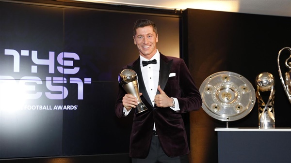 FIFA công bố các đề cử của giải thưởng The Best 2021 - Ảnh 1.