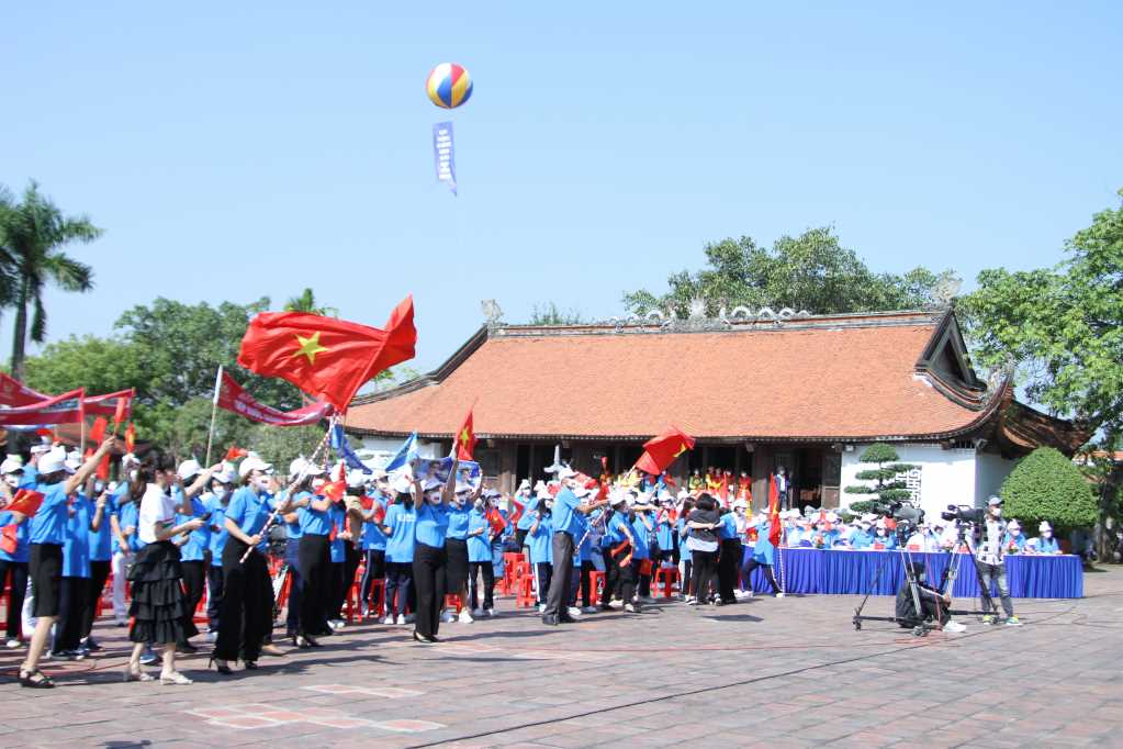 Xây dựng văn hóa, con người Quảng Ninh theo Nghị quyết Đại hội XIII của Đảng - Ảnh 3.