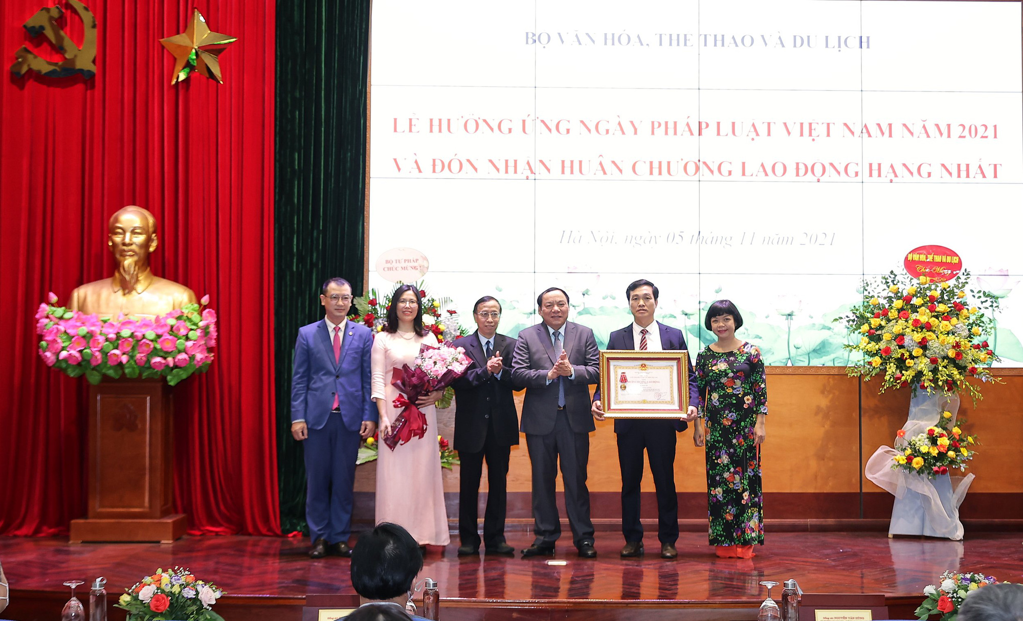 Bộ VHTTDL tổ chức Lễ hưởng ứng ngày Pháp luật Việt Nam năm 2021  - Ảnh 1.