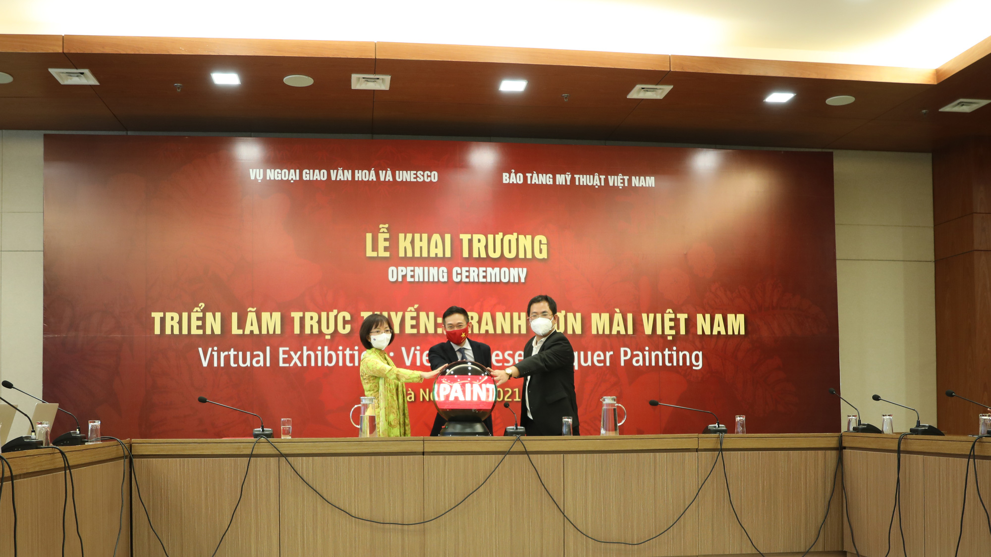Triển lãm trực tuyến tranh sơn mài Việt Nam: Đưa nghệ thuật Việt vươn ra thế giới - Ảnh 2.