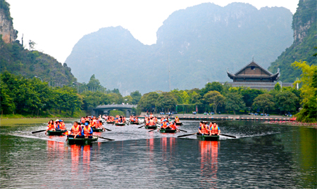 Ninh Bình: Hỗ trợ doanh nghiệp triển khai các hoạt động phục hồi du lịch - Ảnh 1.