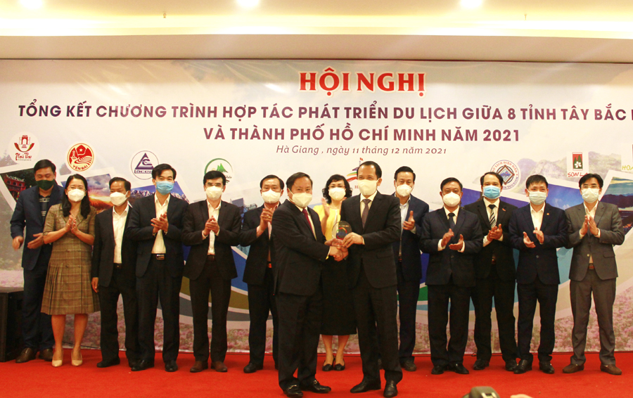Tổng kết Chương trình hợp tác phát triển du lịch giữa 8 tỉnh Tây Bắc mở rộng và Thành phố Hồ Chí Minh - Ảnh 5.