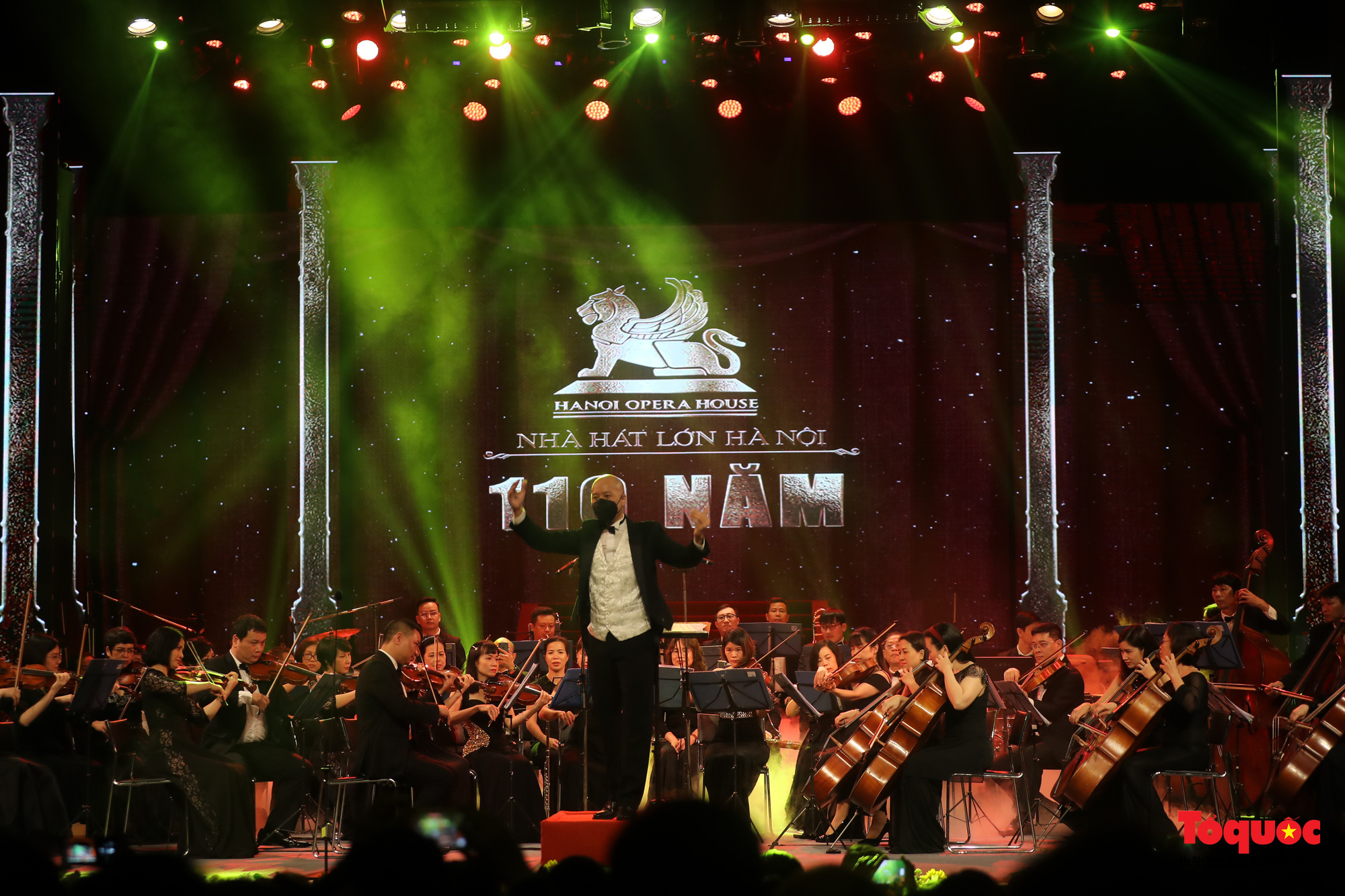 Hòa nhạc Việt Nam-Pháp kỷ niệm 110 năm thành lập Nhà hát Lớn - Ảnh 1.