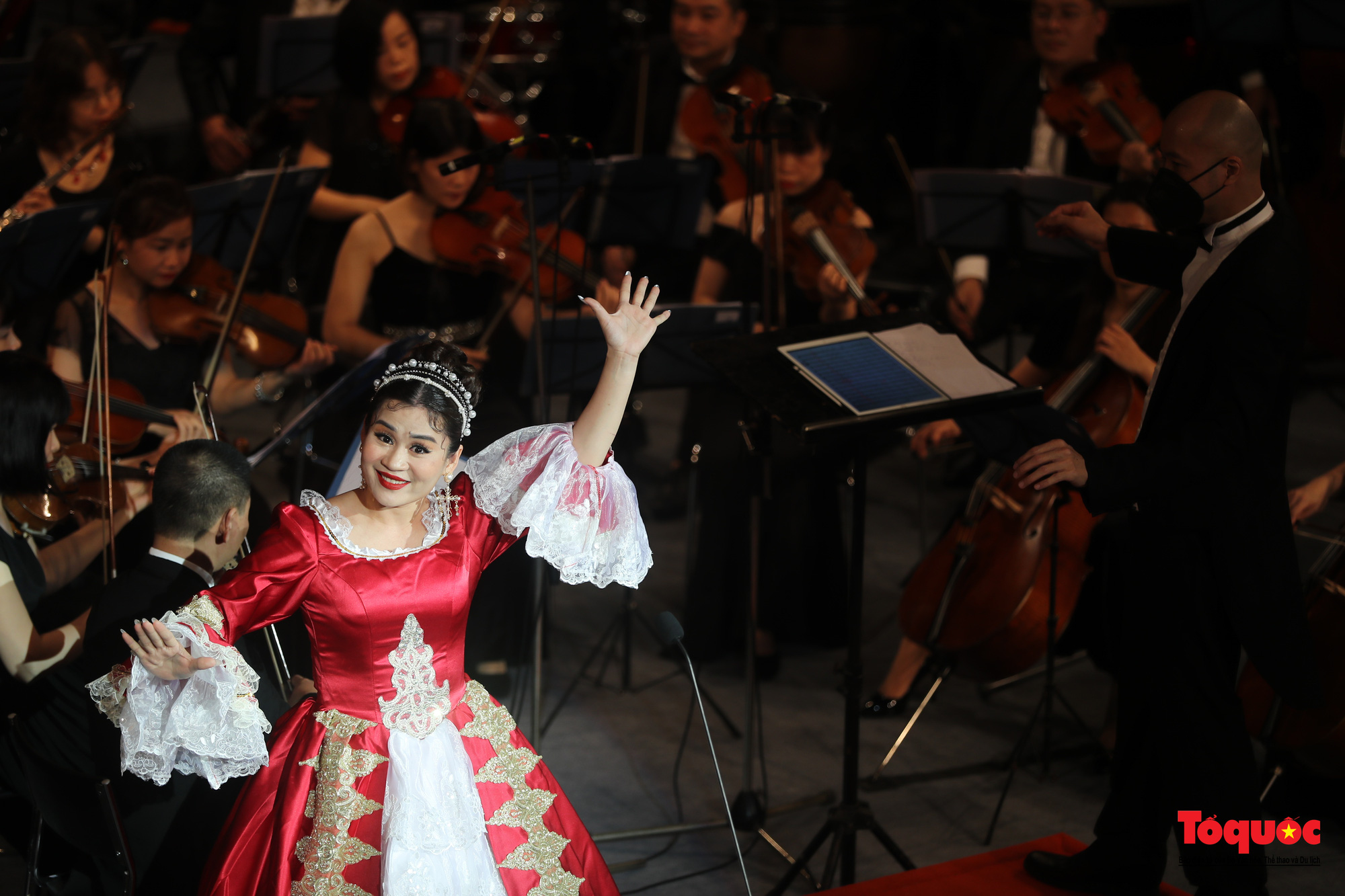 Hòa nhạc Việt Nam-Pháp kỷ niệm 110 năm thành lập Nhà hát Lớn - Ảnh 7.
