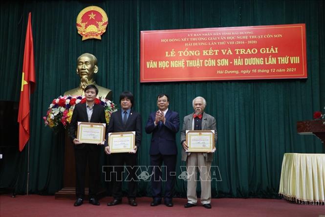 Trao giải Văn học nghệ thuật Côn Sơn - Hải Dương lần VIII - Ảnh 1.