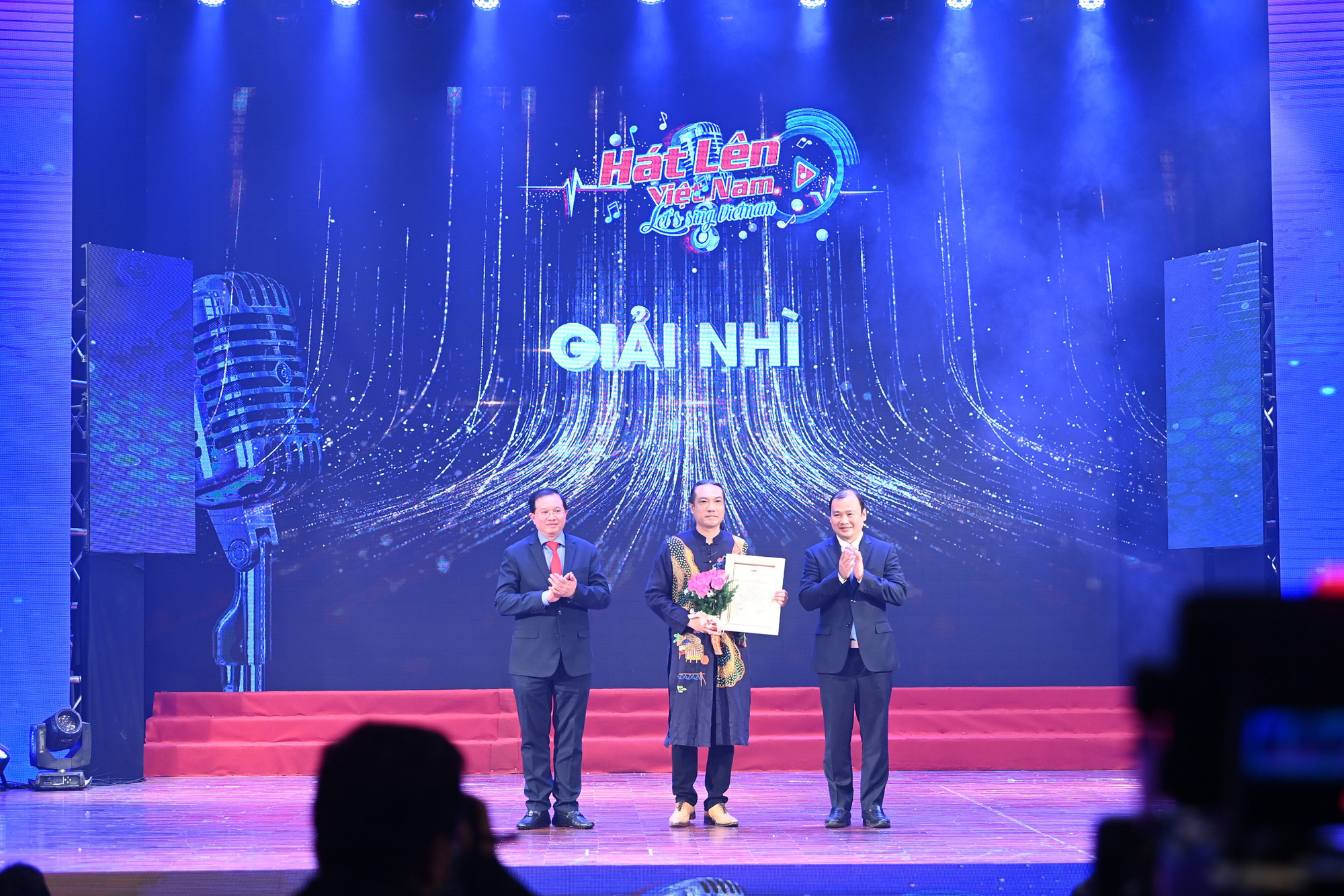 Nhạc sĩ người Mông Cổ đoạt giải Đặc biệt cuộc thi sáng tác ca khúc “Hát lên Việt Nam” - Ảnh 3.