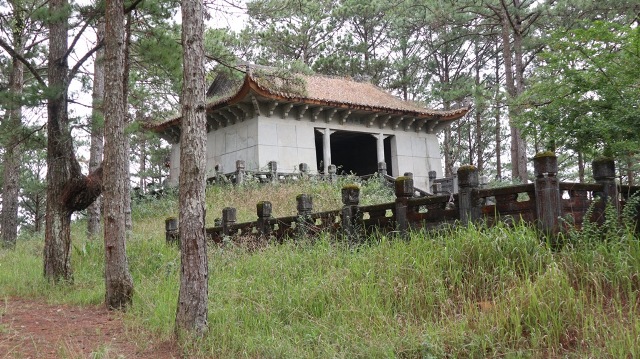 Lâm Đồng: Cần tôn tạo quần thể lăng mộ Nguyễn Hữu Hào thành điểm đến thu hút du khách - Ảnh 2.