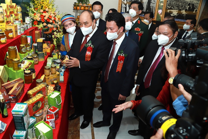 Chủ tịch nước Nguyễn Xuân Phúc dự Lễ kỷ niệm 130 năm Ngày thành lập tỉnh Hà Giang - Ảnh 1.