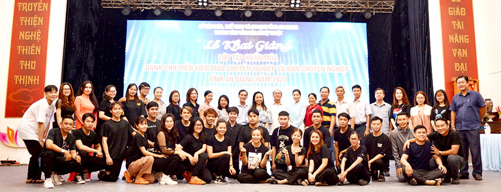 An Giang khai giảng lớp tập huấn múa cho diễn viên chuyên nghiệp và bán chuyên nghiệp - Ảnh 1.