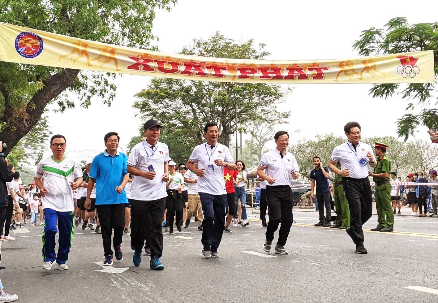 Ngày chạy Olympic vì sức khỏe toàn dân và Giải việt dã truyền thống tỉnh Thừa Thiên Huế lần thứ 29, năm 2021 - Ảnh 2.