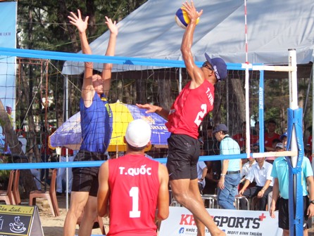 Chuẩn bị khởi tranh giải vô địch bóng chuyền bãi biển 4x4 quốc gia tại Bình Thuận - Ảnh 1.