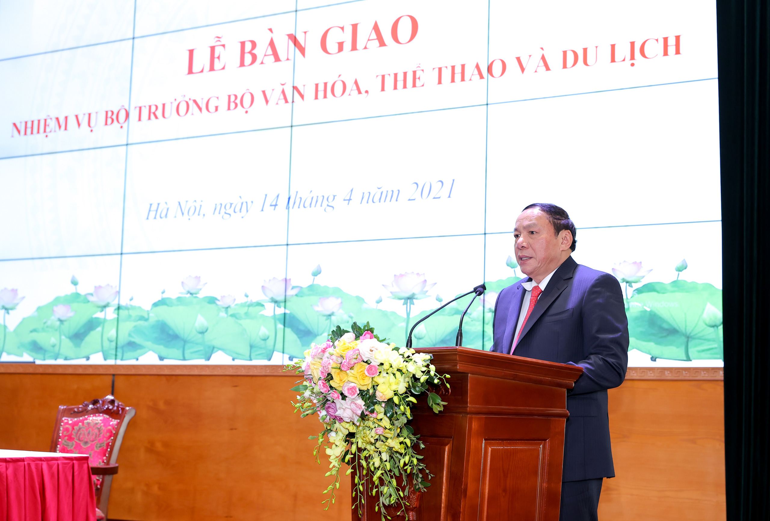 Bộ trưởng Nguyễn Văn Hùng: Phải học hỏi, vận dụng để đưa &quot;cỗ xe tam mã&quot; văn hóa, thể thao, du lịch về đích thành công - Ảnh 1.