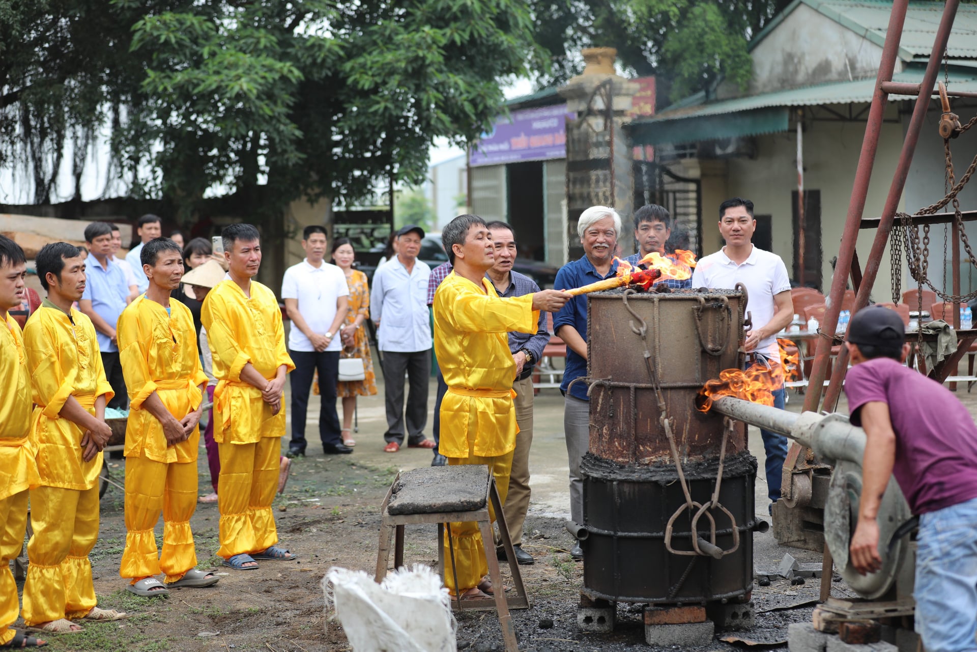  Chập lửa đúc Trống đồng “Hào khí non sông” - Ảnh 1.