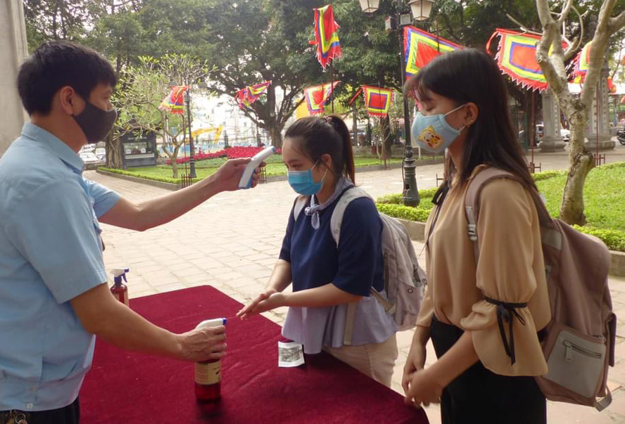 Hà Nội: Tăng cường phòng dịch dịp nghỉ lễ 30-4 và 1-5 tại bảo tàng, di tích - Ảnh 2.