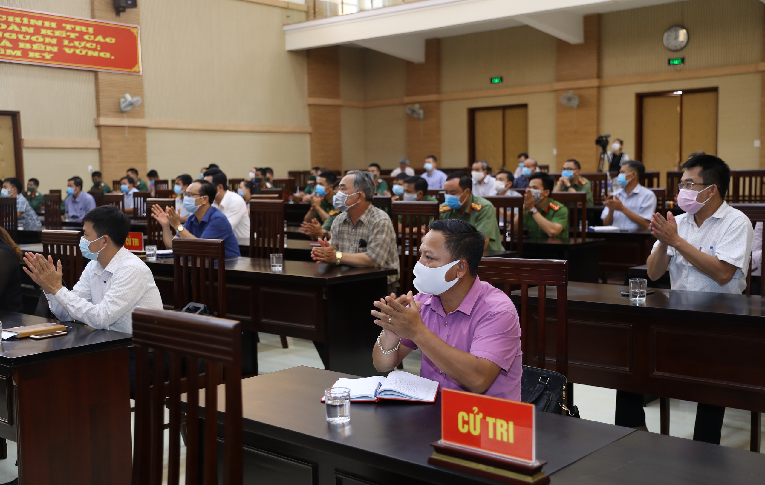 Cử tri tỉnh Kon Tum: Bộ trưởng Nguyễn Văn Hùng đã nói “đúng” và “trúng” những khó khăn, tồn tại của địa phương - Ảnh 3.