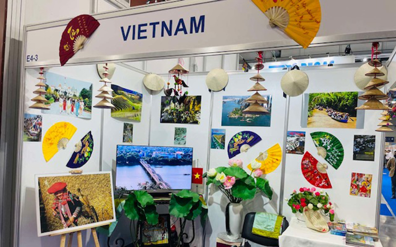 Thúc đẩy du lịch Việt Nam - Ukraine - Ảnh 2.