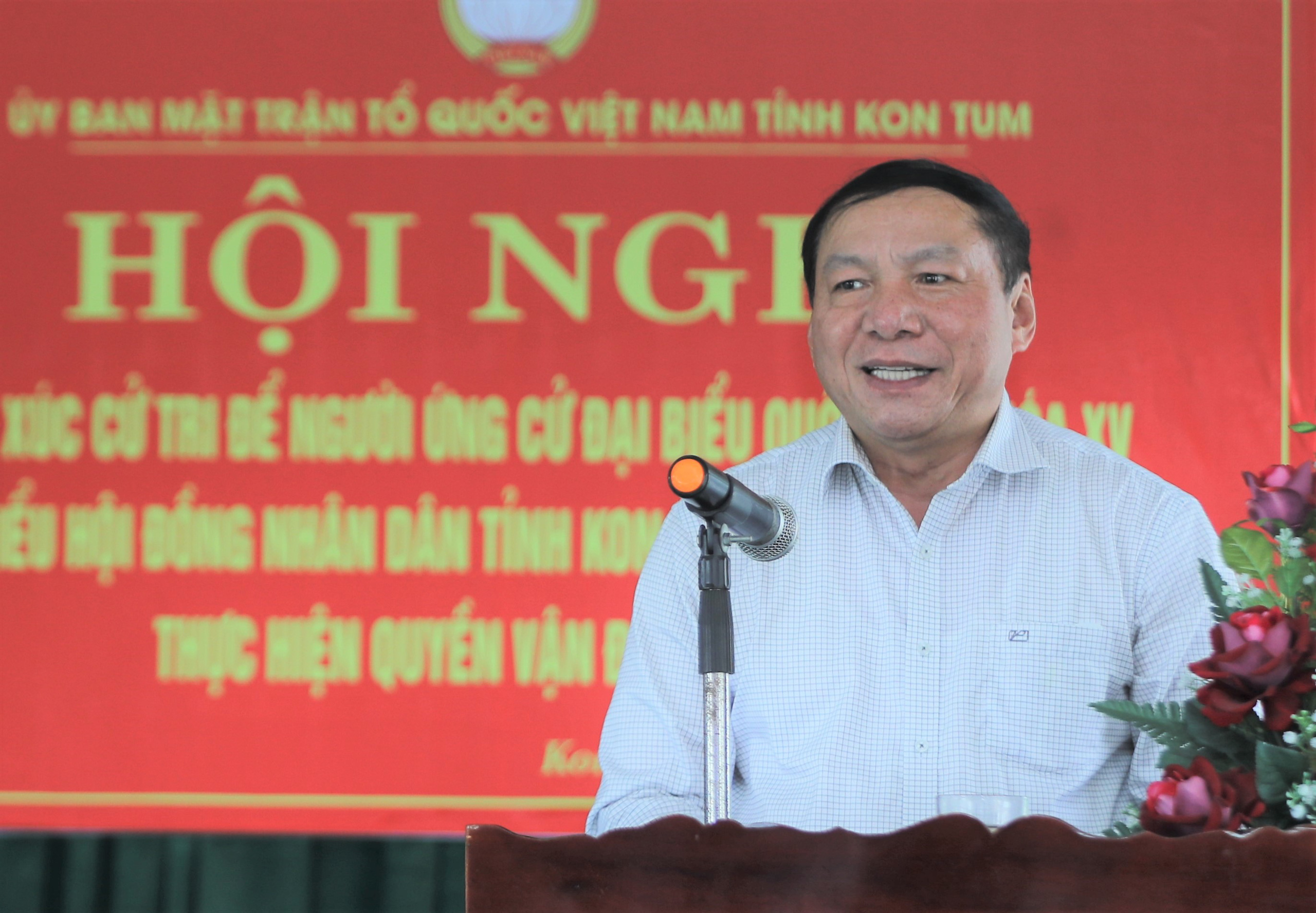 Bộ trưởng Nguyễn Văn Hùng: Nỗ lực để cùng tỉnh Kon Tum &quot;Xây tổ đón đại bàng&quot; - Ảnh 1.