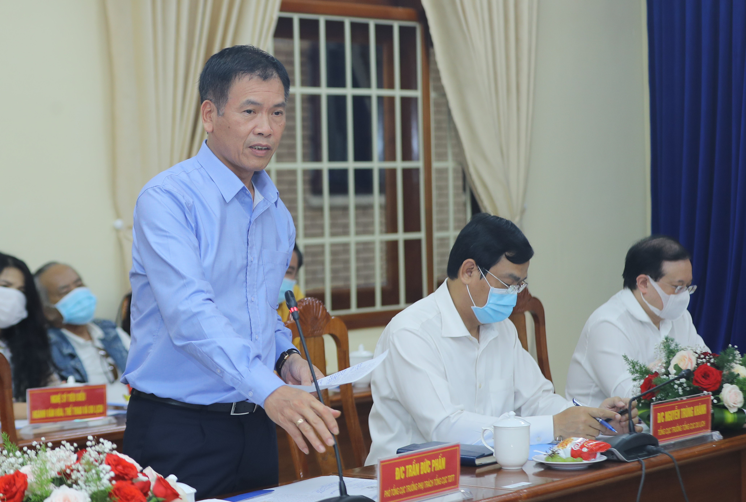 Bộ trưởng Nguyễn Văn Hùng: “Kon Tum có quang cảnh đẹp, sao không mạnh dạn đặt ước mơ trở thành trung tâm hội nghị của khu vực miền Trung-Tây Nguyên” - Ảnh 6.