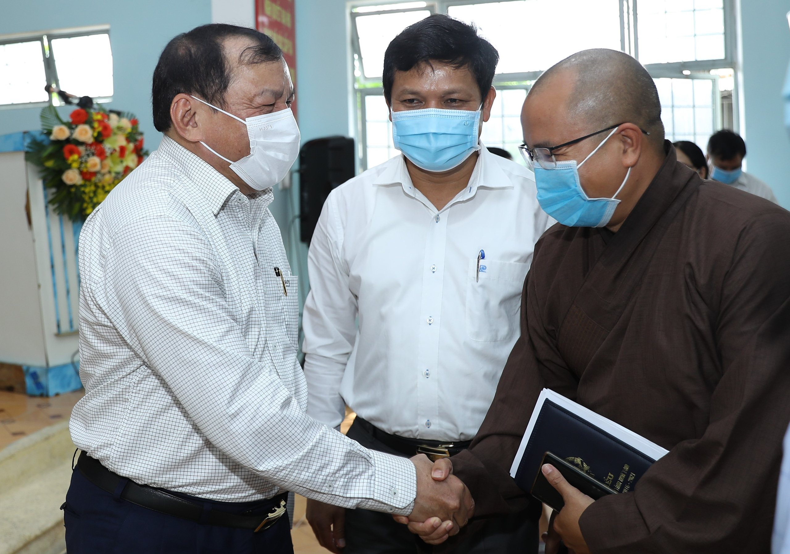 Bộ trưởng Nguyễn Văn Hùng và khát vọng được cống hiến cho mảnh đất Kon Tum  - Ảnh 2.