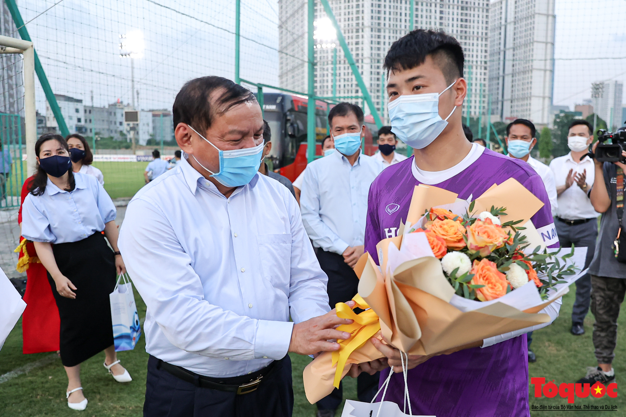 Bộ trưởng Nguyễn Văn Hùng động viên tinh thần đội tuyển bóng đá nam quốc gia trước giờ lên đường thi đấu vòng loại World Cup - Ảnh 13.