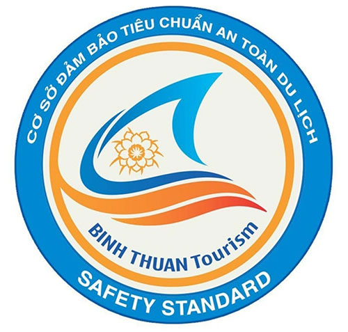 Bình Thuận: 20 cơ sở lưu trú du lịch được cấp nhãn hiệu tiêu chí an toàn - Ảnh 1.