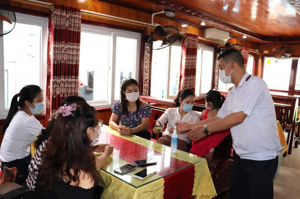 Du lịch Quảng Ninh đón 2,5 triệu lượt khách - Ảnh 1.