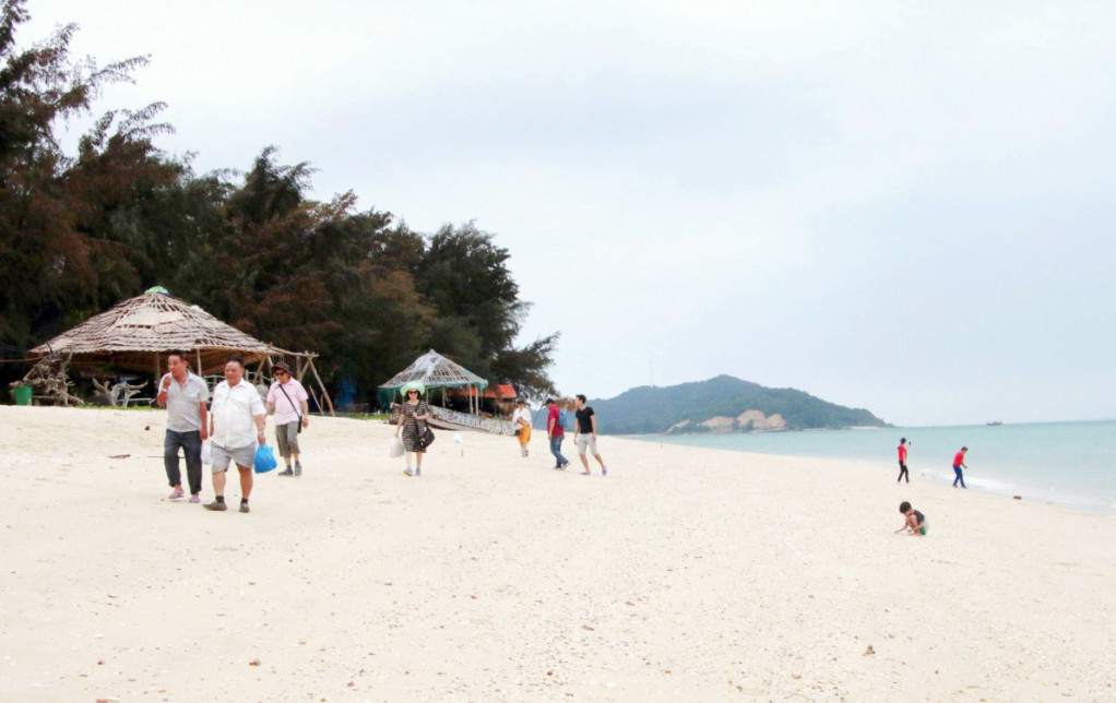 Quảng Ninh: Tạo sức hút cho du lịch biển đảo - Ảnh 1.