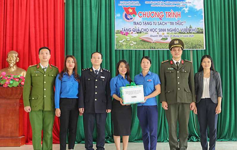 Quảng Ninh: Lan tỏa phong trào đọc sách trong cộng đồng - Ảnh 2.