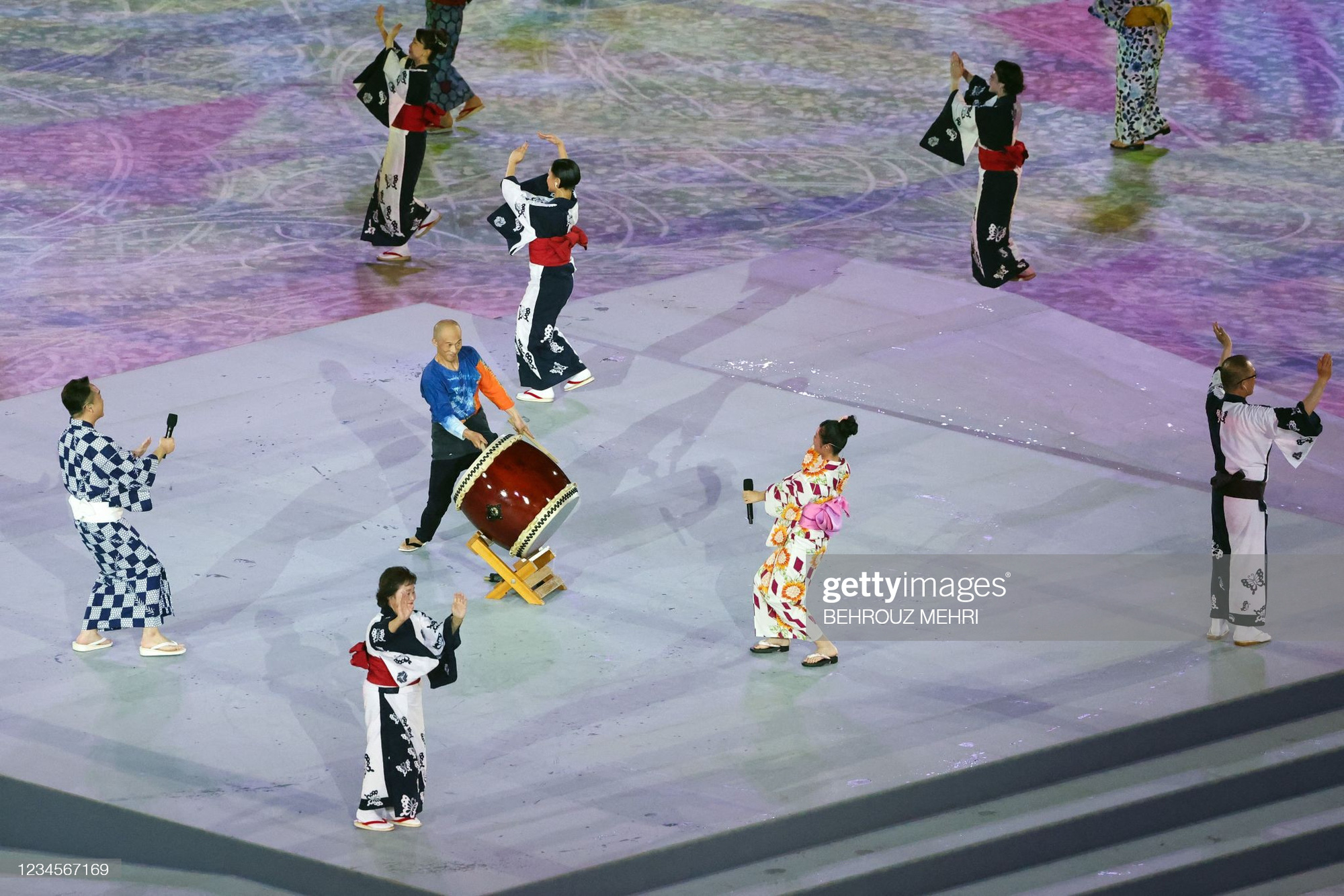 Lễ bế mạc Olympic Tokyo 2020 - lời cảm ơn đến kỳ Thế vận hội đặc biệt nhất lịch sử - Ảnh 15.
