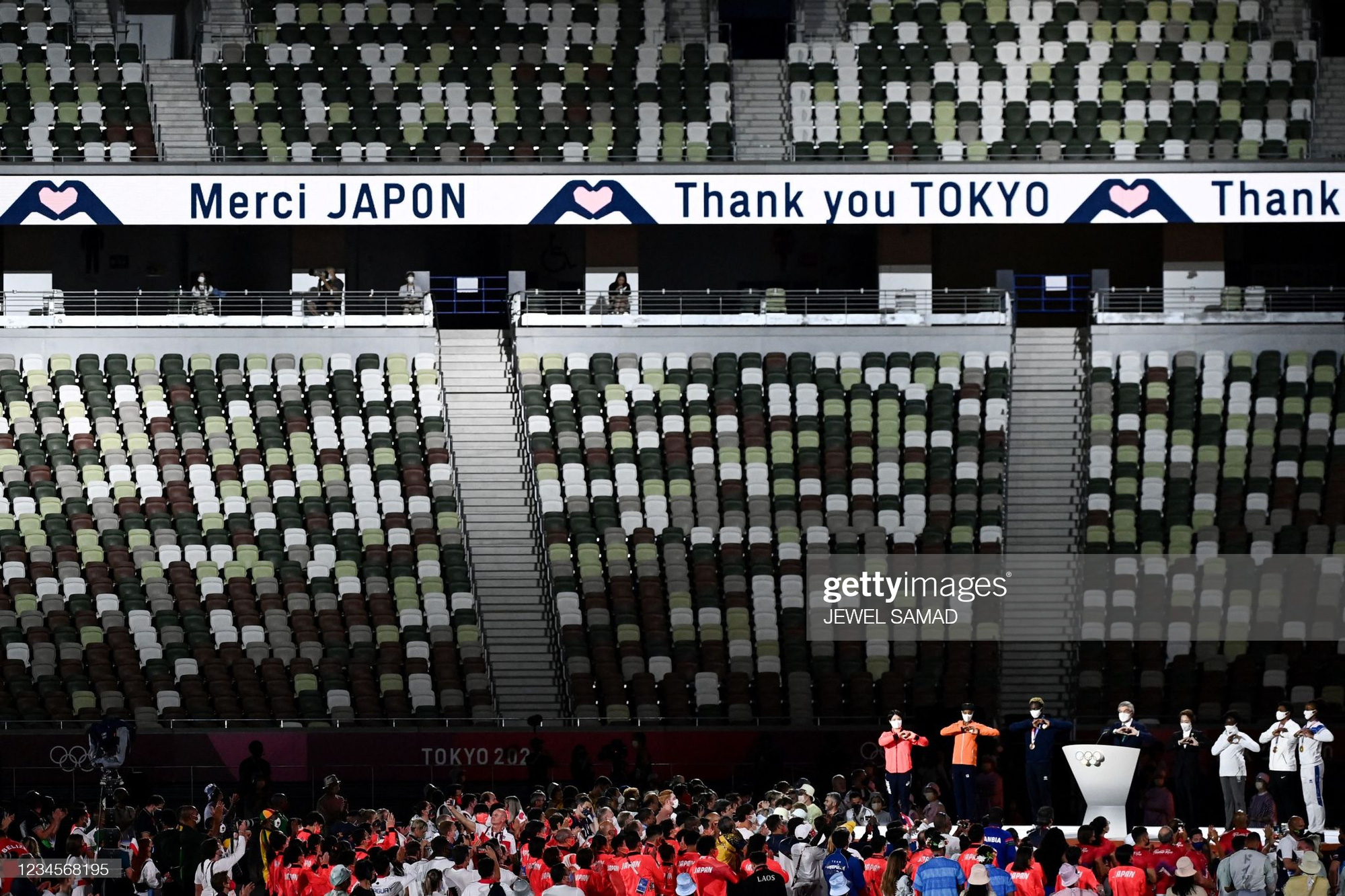 Lễ bế mạc Olympic Tokyo 2020 - lời cảm ơn đến kỳ Thế vận hội đặc biệt nhất lịch sử - Ảnh 25.