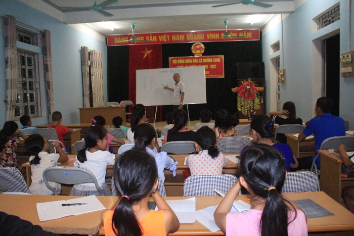 Đẩy mạnh bảo tồn, phát triển ngôn ngữ các dân tộc thiểu số - Ảnh 1. Đẩy mạnh bảo tồn, phát triển ngôn ngữ các dân tộc thiểu số - Ảnh 1.