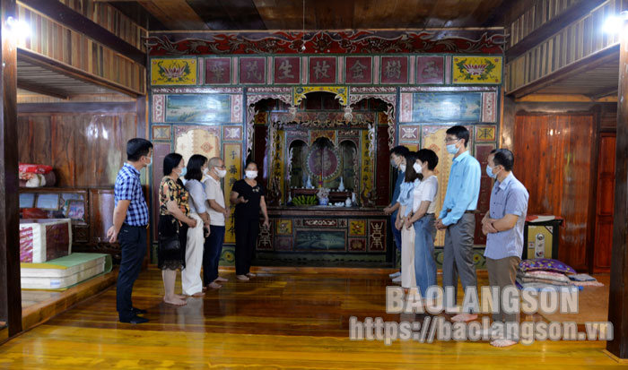 Lạng Sơn: Tọa đàm giải pháp thu hút khách du lịch và xây dựng sản phẩm du lịch địa phương - Ảnh 2.