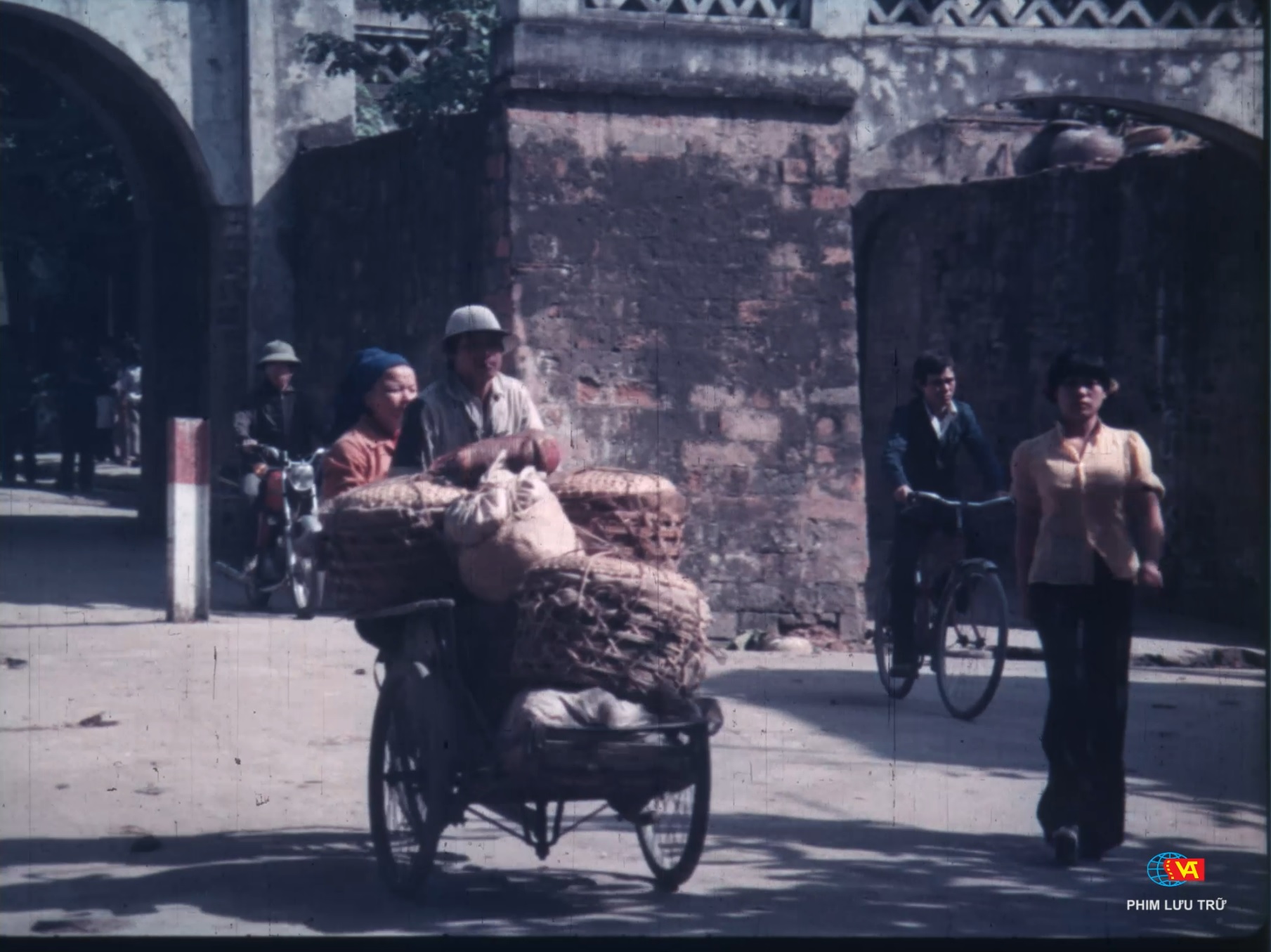 Hai bộ phim tài liệu đặc biệt về Hà Nội đến với khán giả nhân kỷ niệm 68 năm ngày Giải phóng Thủ đô - Ảnh 3.