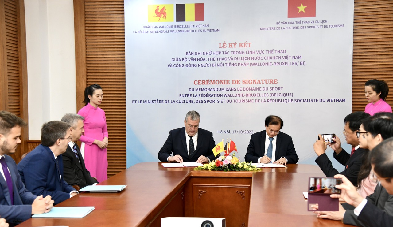 Thứ trưởng Tạ Quang Đông tiếp Bộ trưởng - Thủ hiến Wallonie-Bruxelles - Ảnh 3.