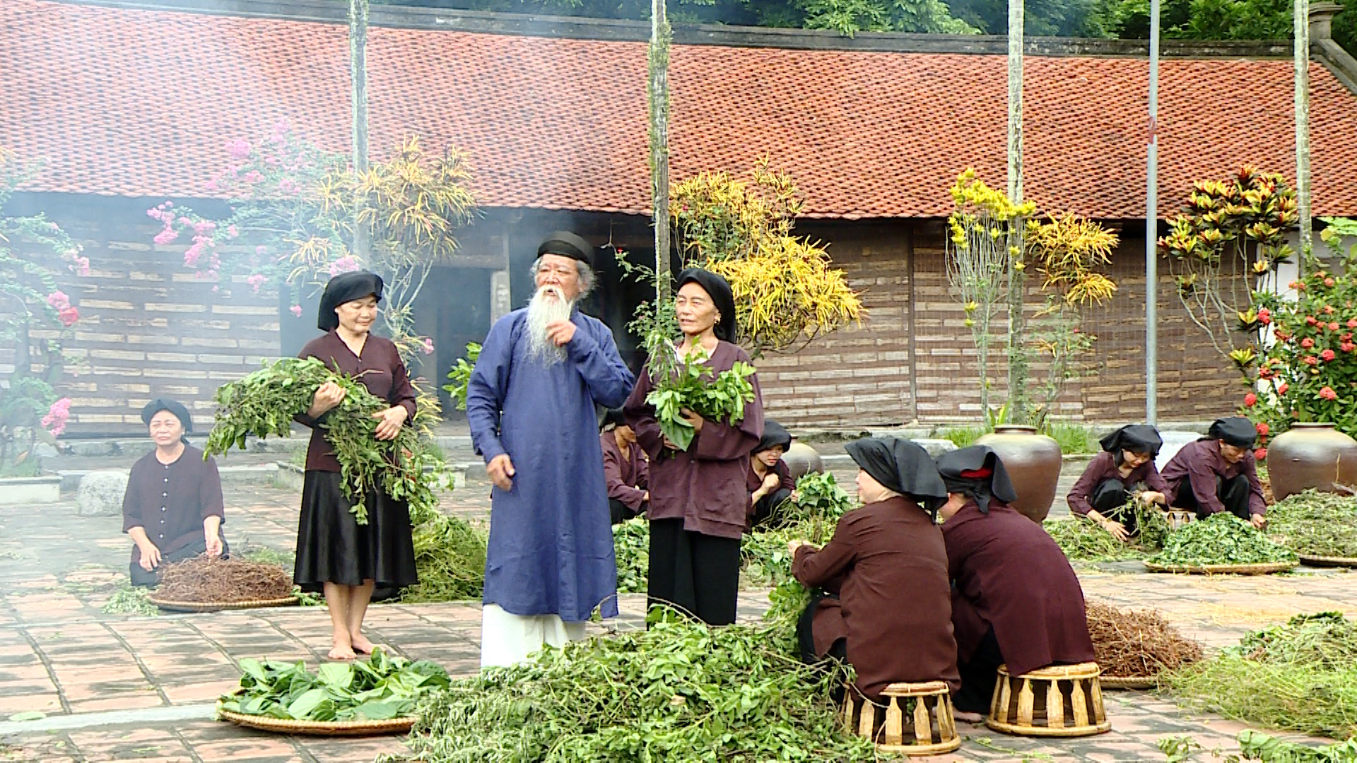 Ninh Bình chung tay kích cầu du lịch - Ảnh 1.