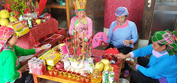 Độc đáo Tết cơm mới của dân tộc Giáy ở Tả Van, Sa Pa - Ảnh 6.